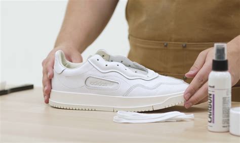 witte adidas sneakers schoonmaken|Witte sneakers schoonmaken met dit 6 stappenplan .